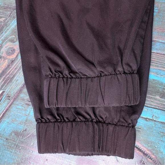 Banana Republic Cargo Black Jogger Size Large - Picture 12 of 12